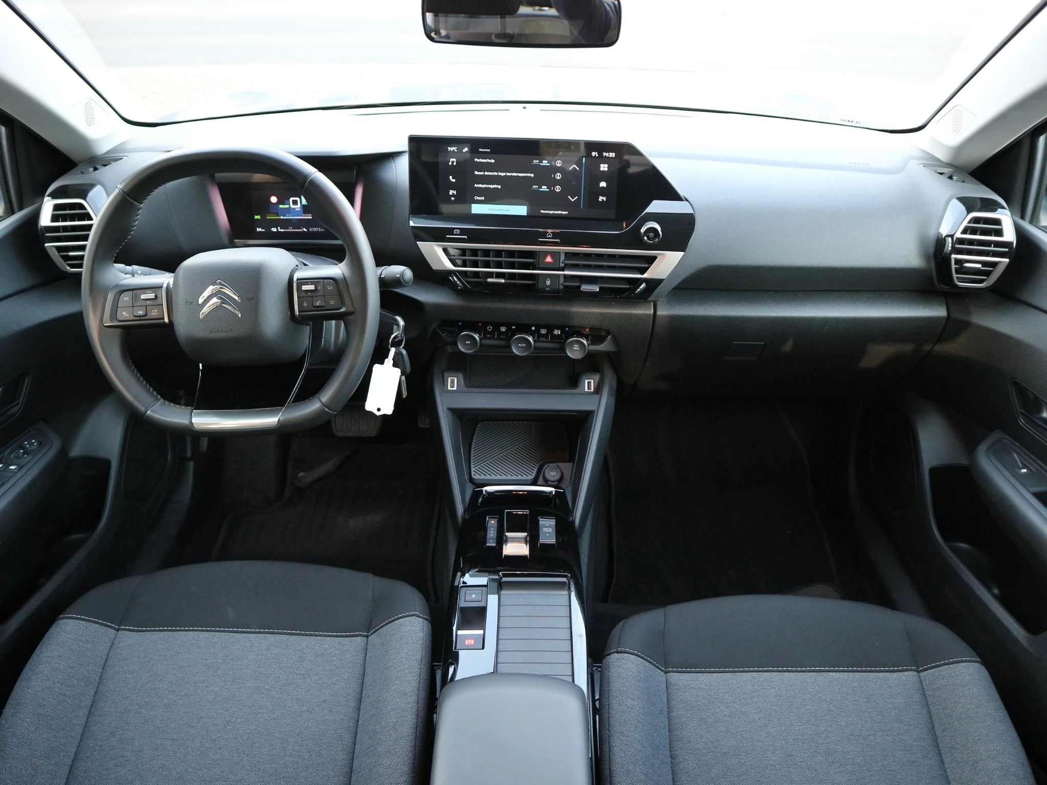 Hoofdafbeelding Citroën ë-C4 X