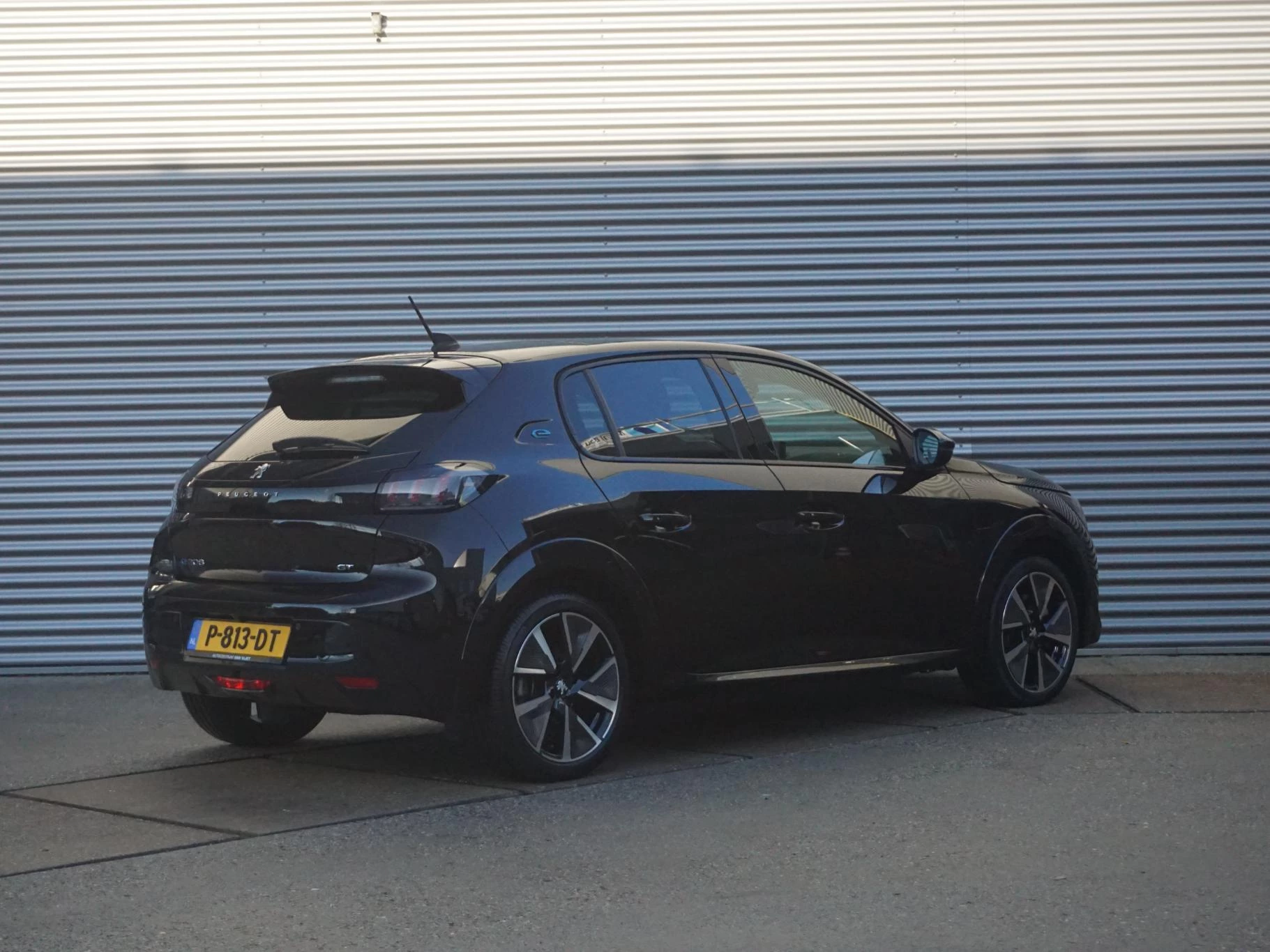 Hoofdafbeelding Peugeot e-208