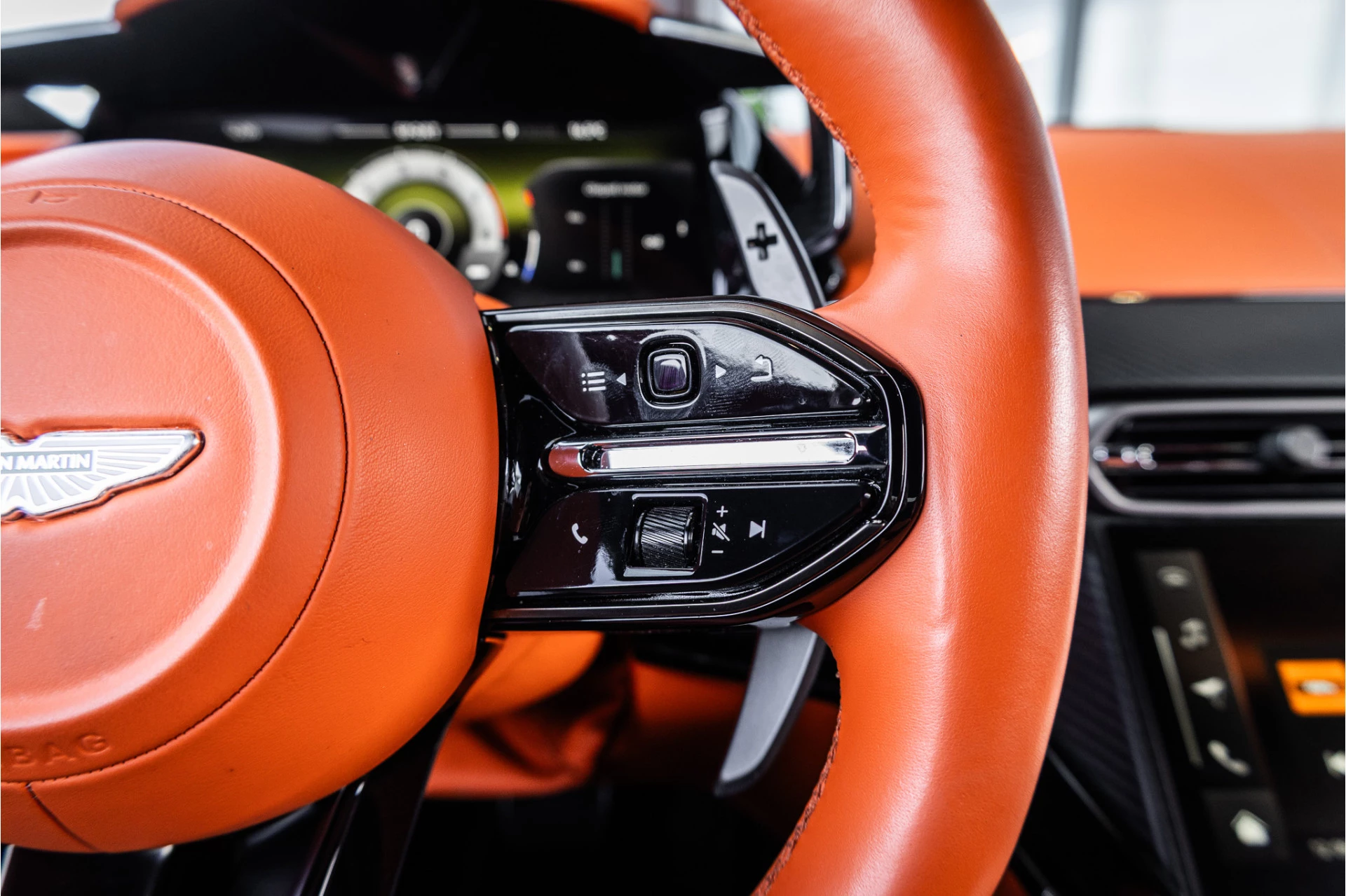 Hoofdafbeelding Aston Martin V8 Vantage