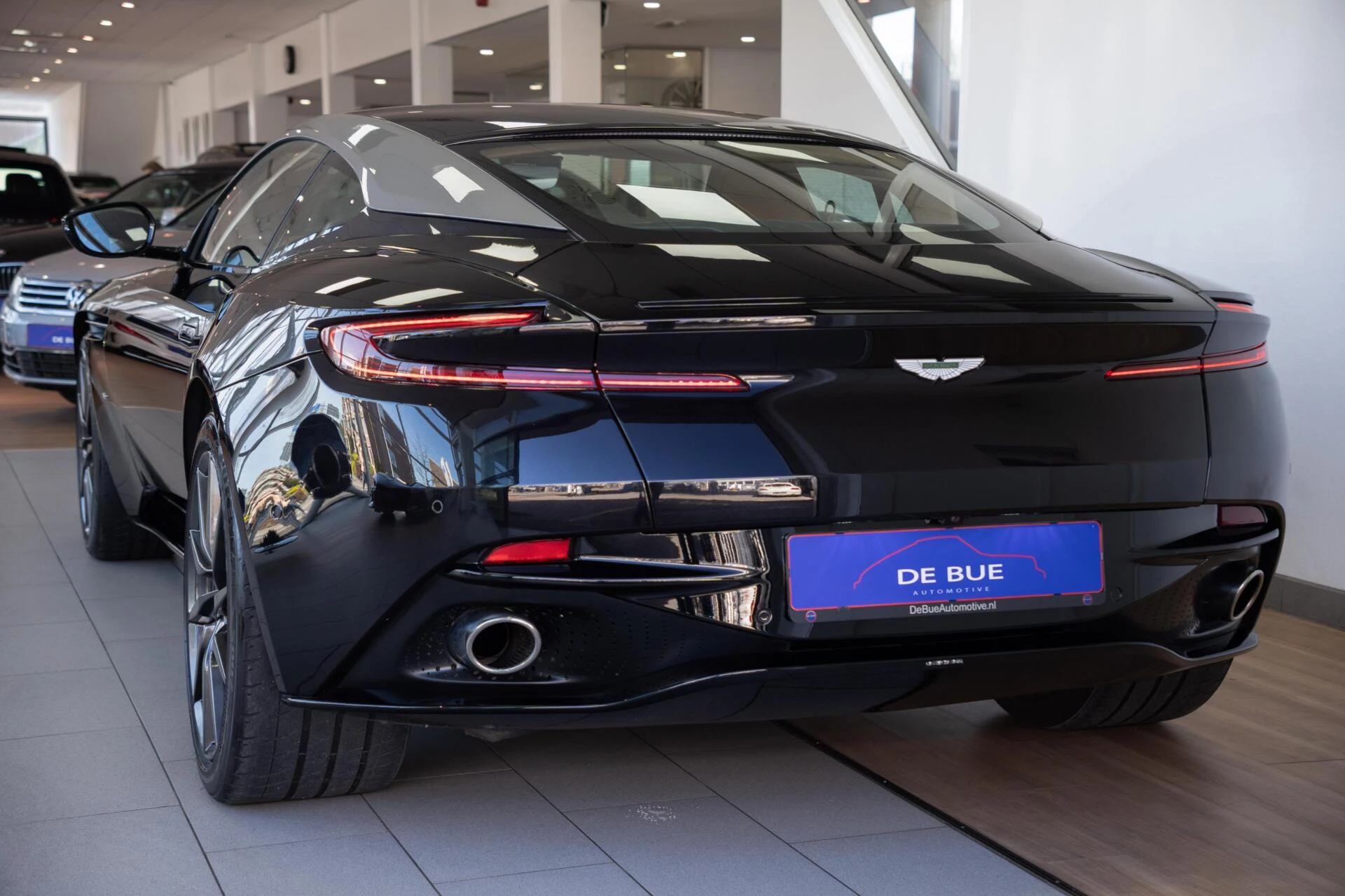 Hoofdafbeelding Aston Martin DB11