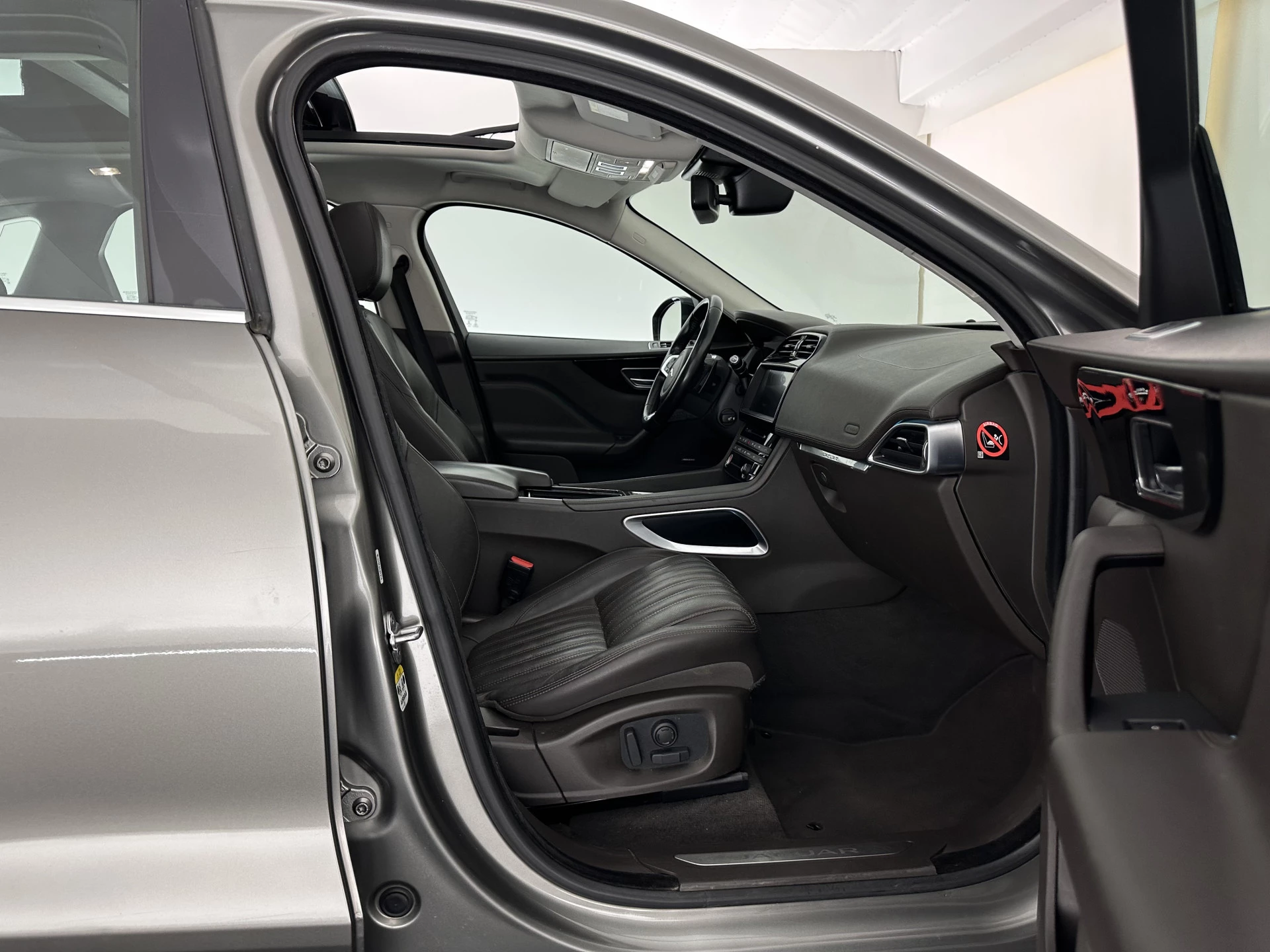 Hoofdafbeelding Jaguar F-PACE