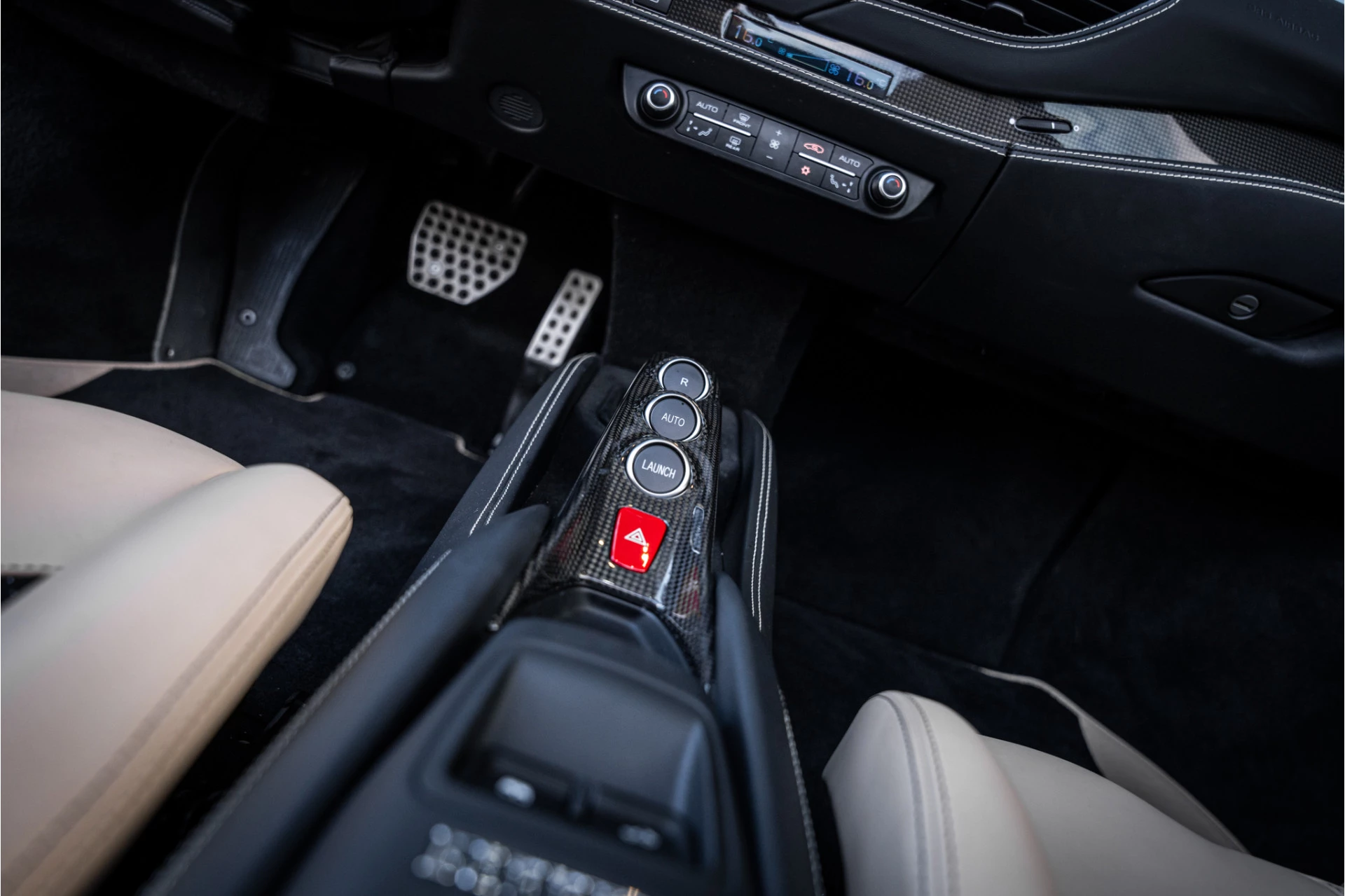 Hoofdafbeelding Ferrari F8 Spider