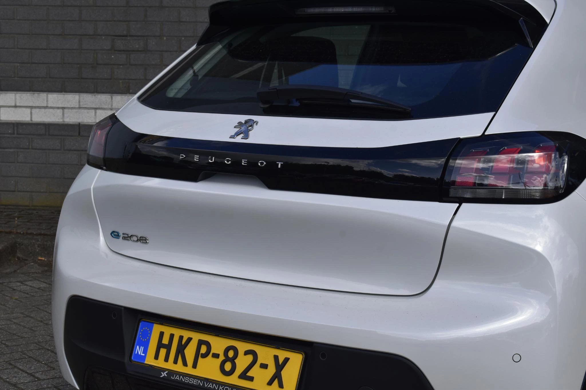 Hoofdafbeelding Peugeot e-208