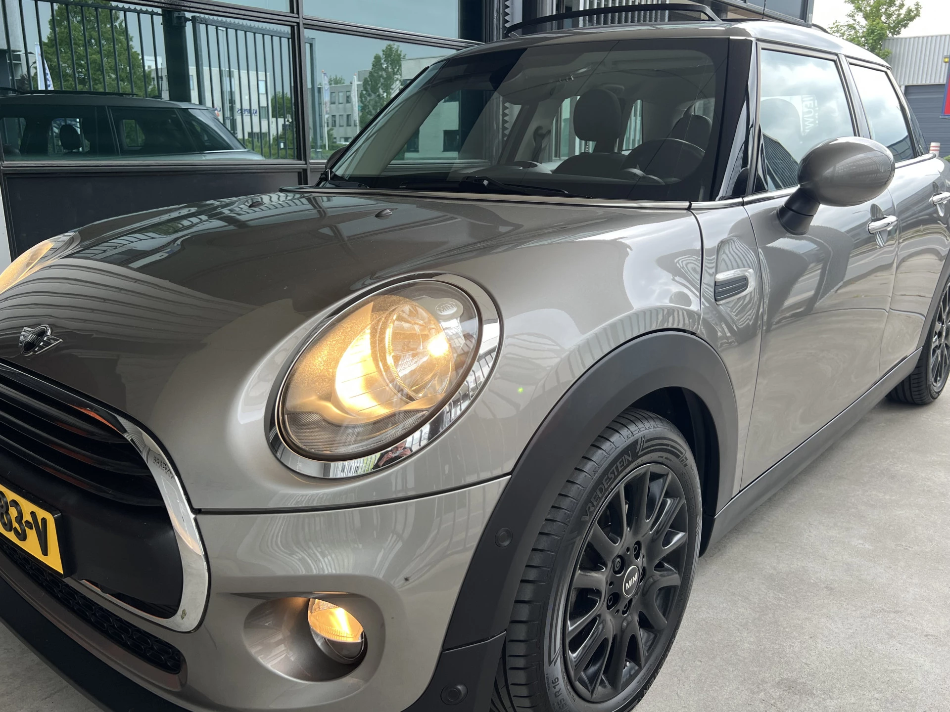 Hoofdafbeelding MINI One