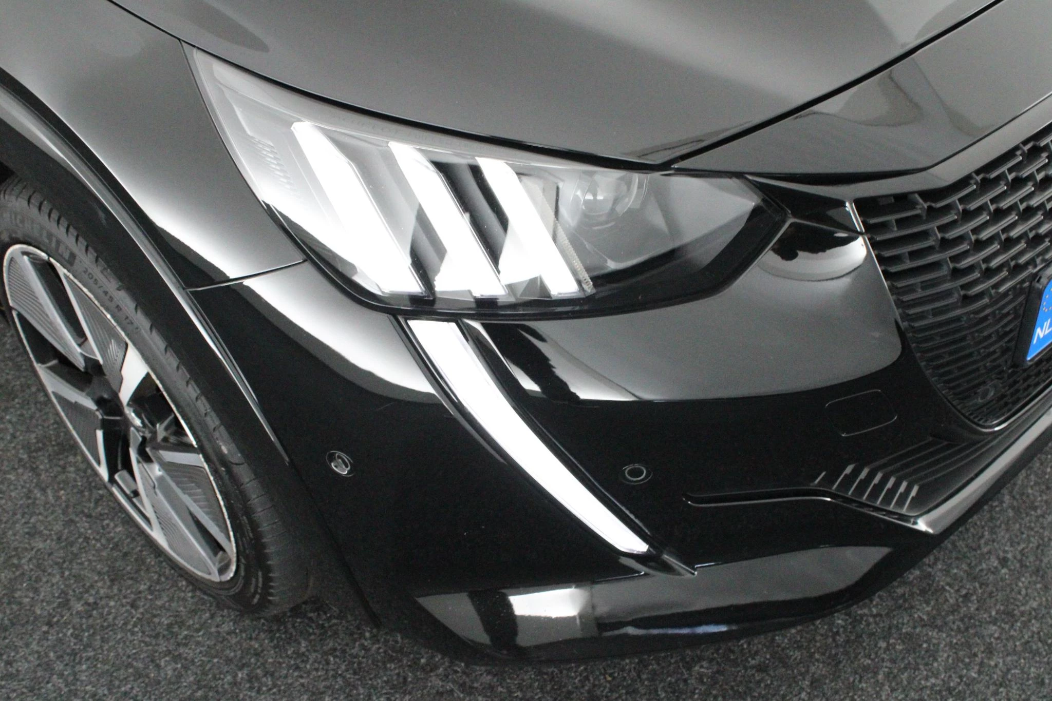 Hoofdafbeelding Peugeot e-208