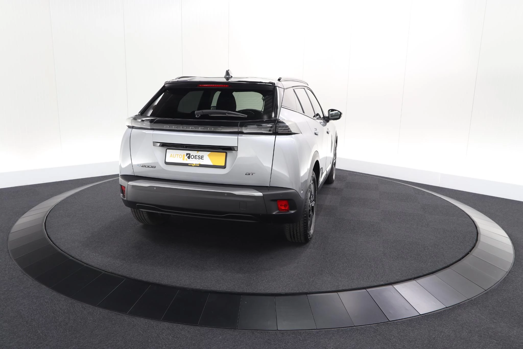 Hoofdafbeelding Peugeot e-2008