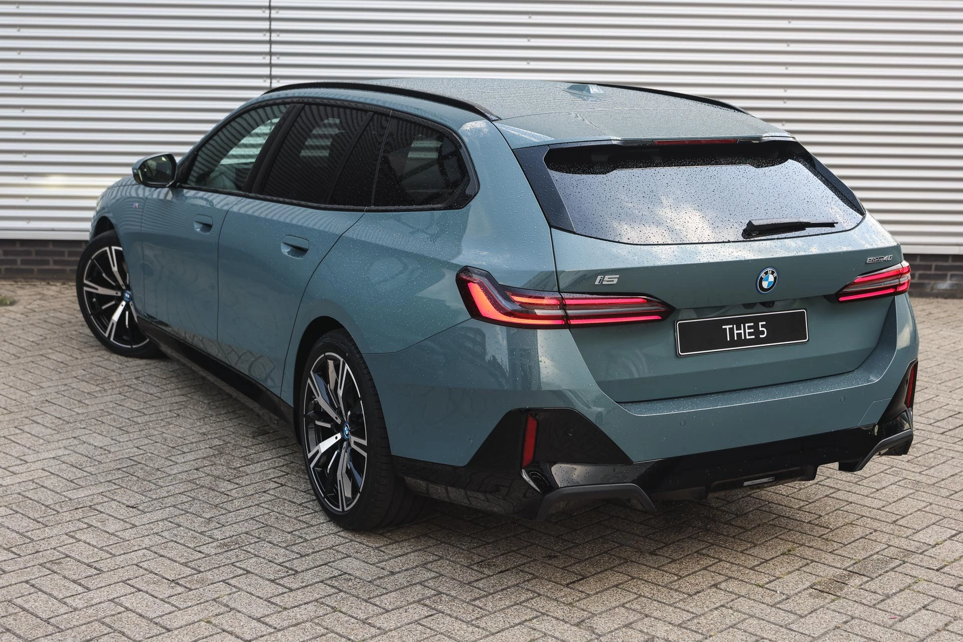 Hoofdafbeelding BMW i5