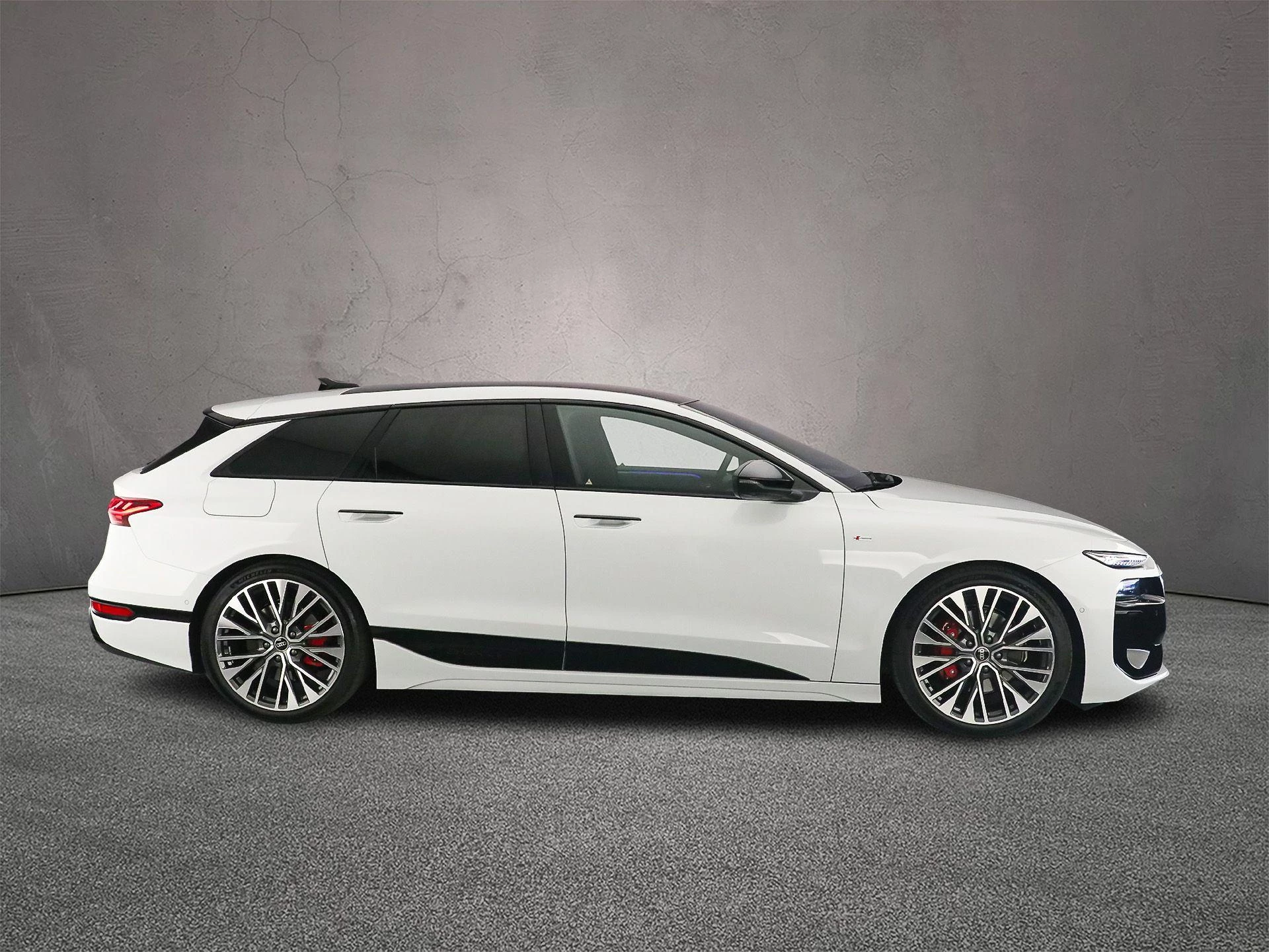 Hoofdafbeelding Audi A6 Avant e-tron