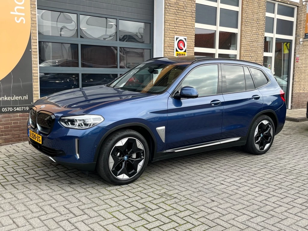 Hoofdafbeelding BMW iX3