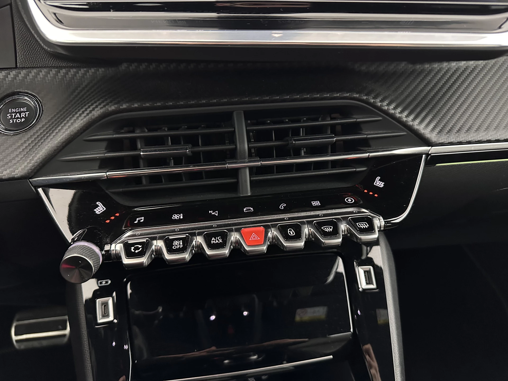 Hoofdafbeelding Peugeot e-208