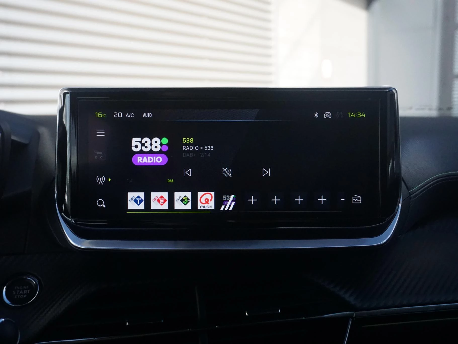 Hoofdafbeelding Peugeot e-2008