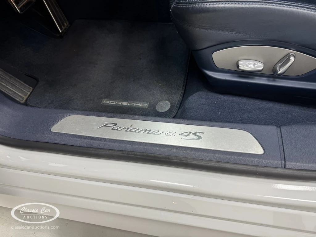 Hoofdafbeelding Porsche Panamera