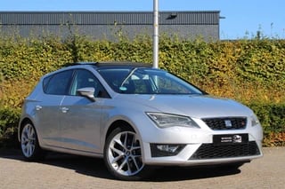 Seat Leon 1.8 TSI FR | Panoramadak | Apple carplay | Stoelverwarming | Lane assist |