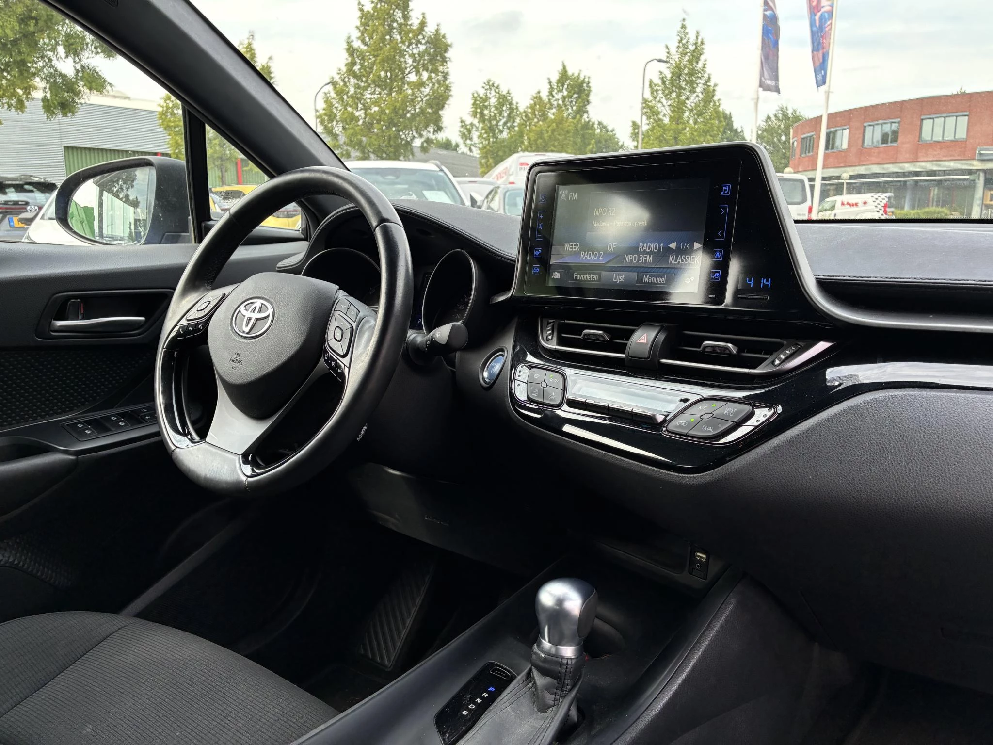 Hoofdafbeelding Toyota C-HR
