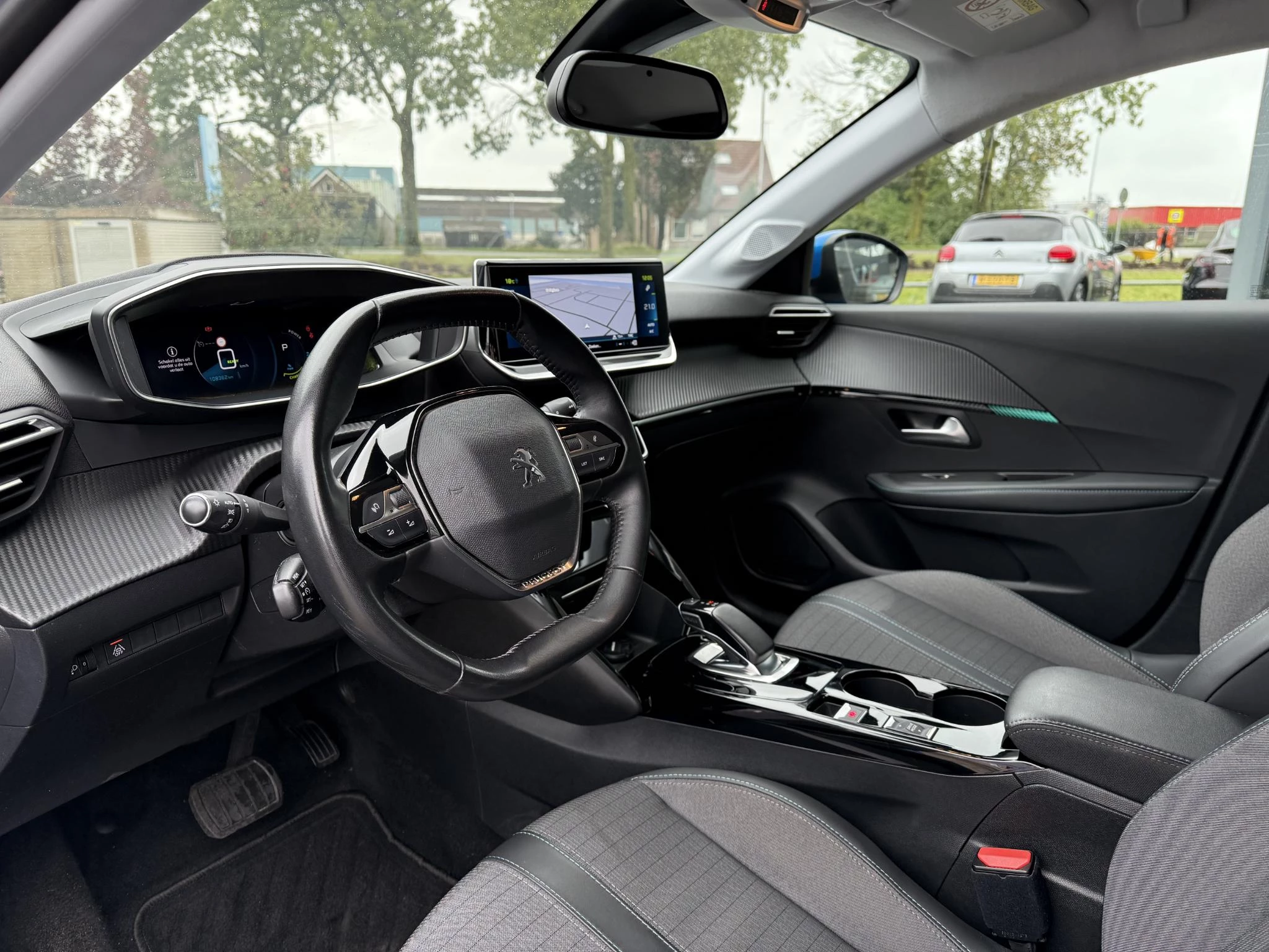 Hoofdafbeelding Peugeot e-208