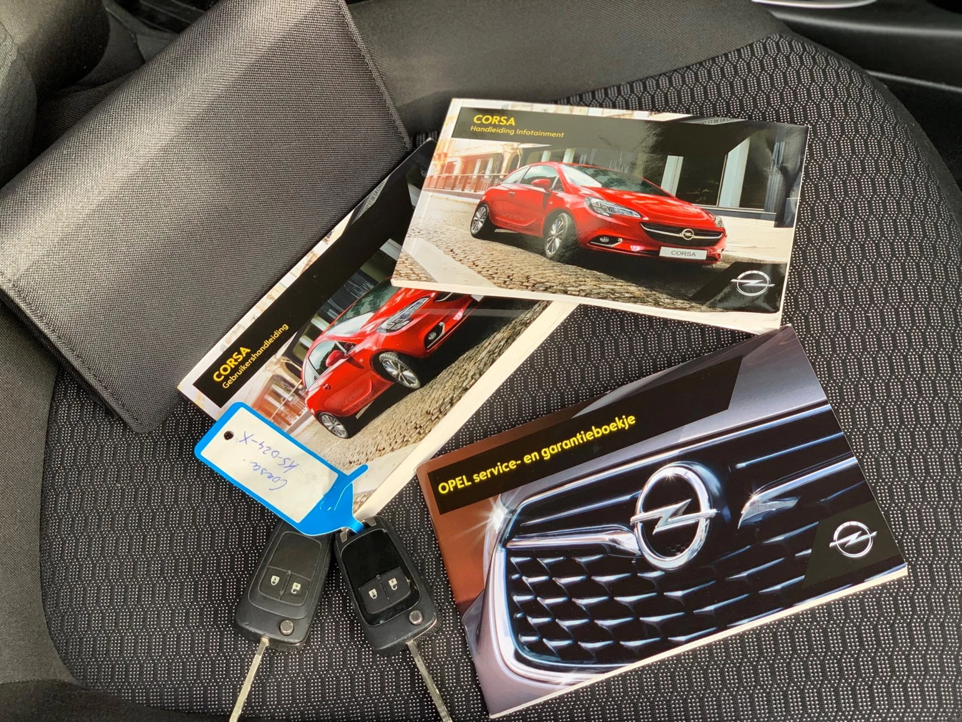 Hoofdafbeelding Opel Corsa