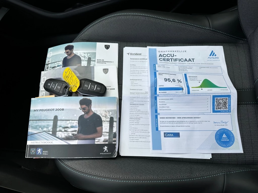 Hoofdafbeelding Peugeot e-2008