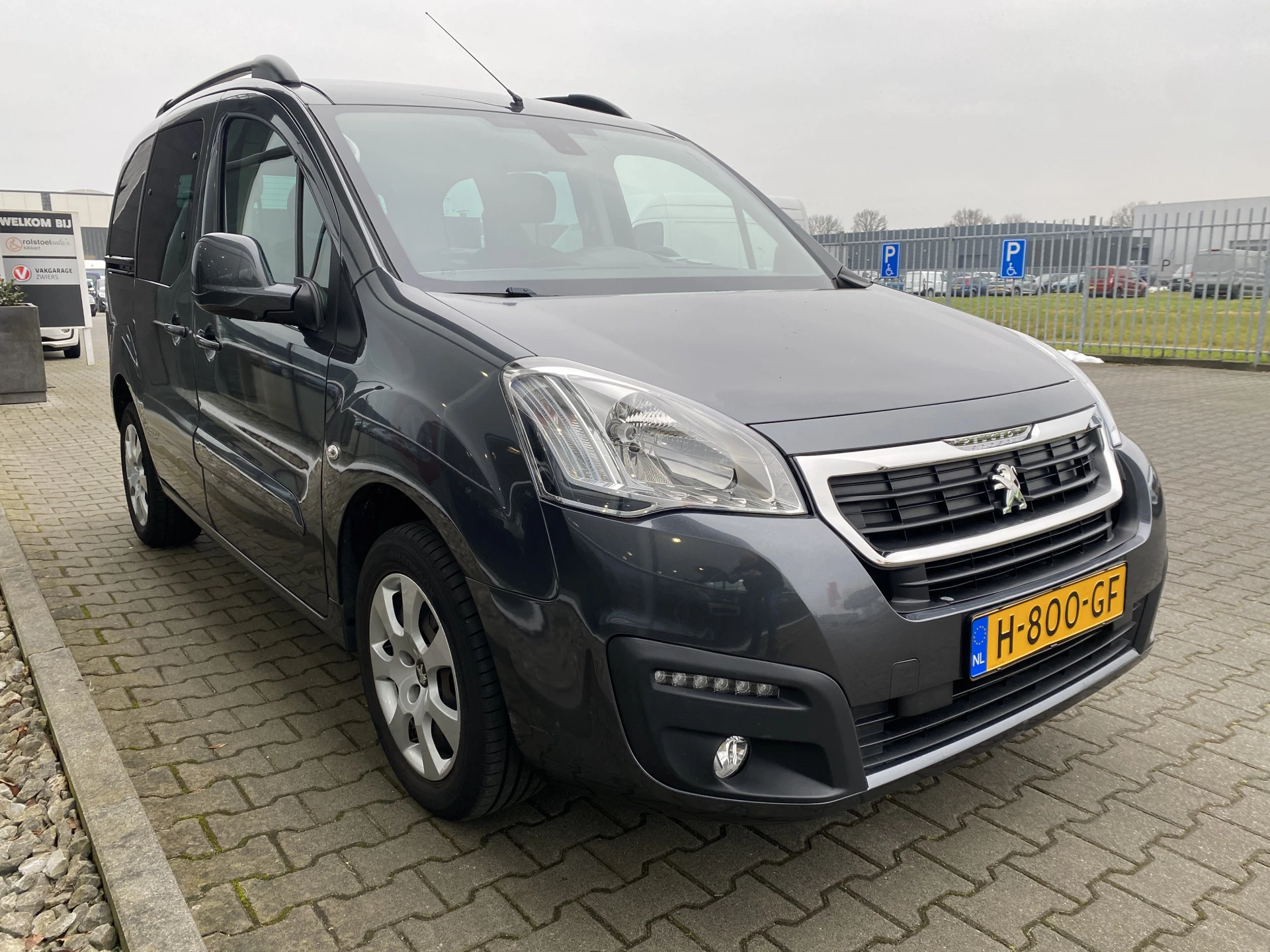 Hoofdafbeelding Peugeot Partner