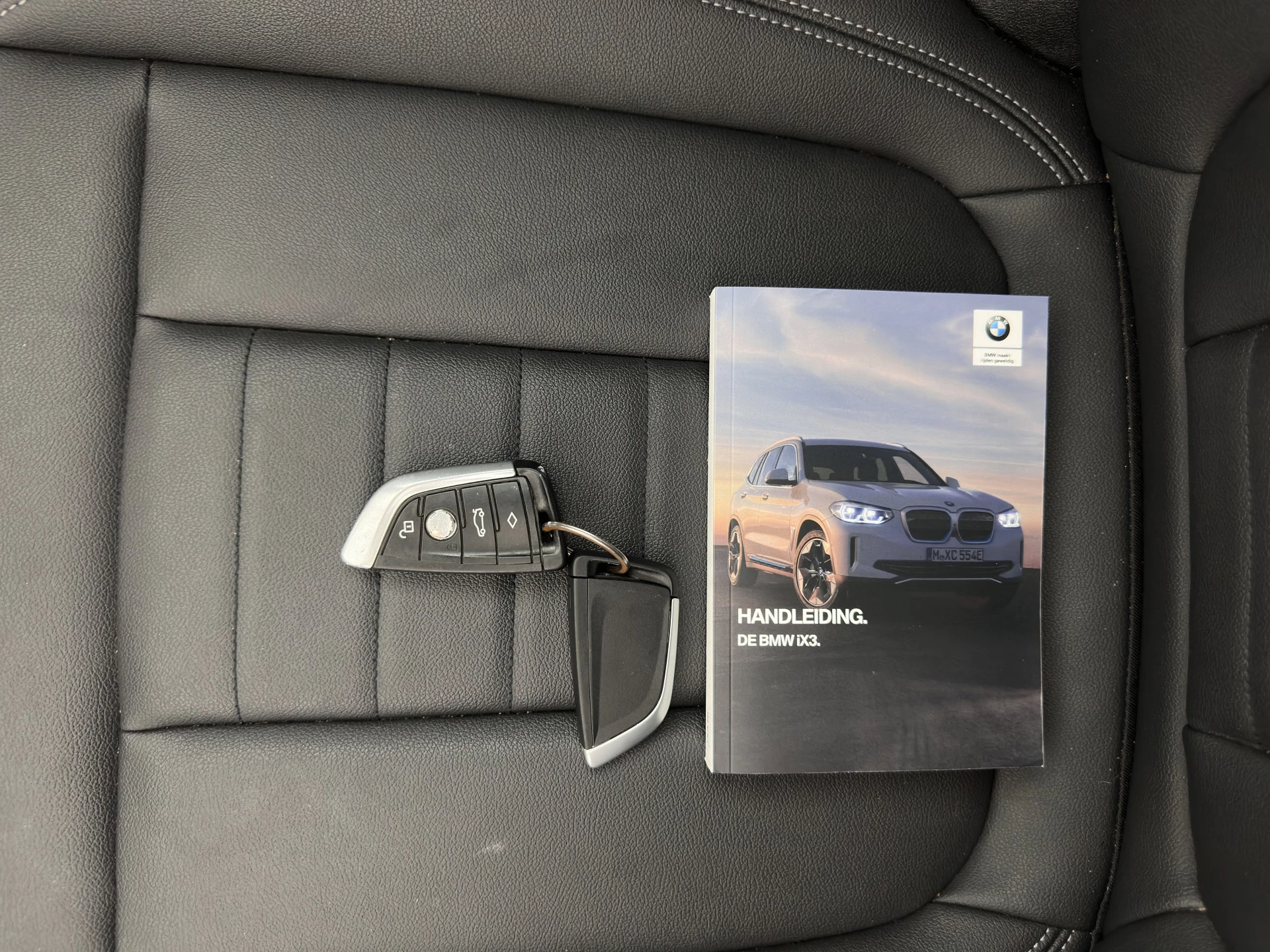 Hoofdafbeelding BMW iX3