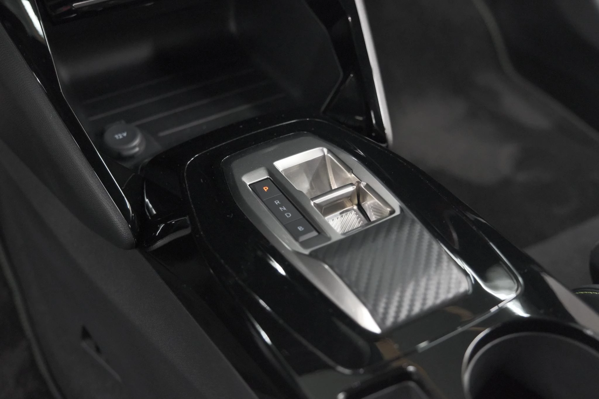 Hoofdafbeelding Peugeot e-2008