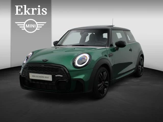 MINI 3-deurs Cooper John Cooper Works Uitvoering + Driving Assistant Pakket + Connected Navigation Pakket + Achteruitrijcamera + Panoramadak + LED + DAB + 17''