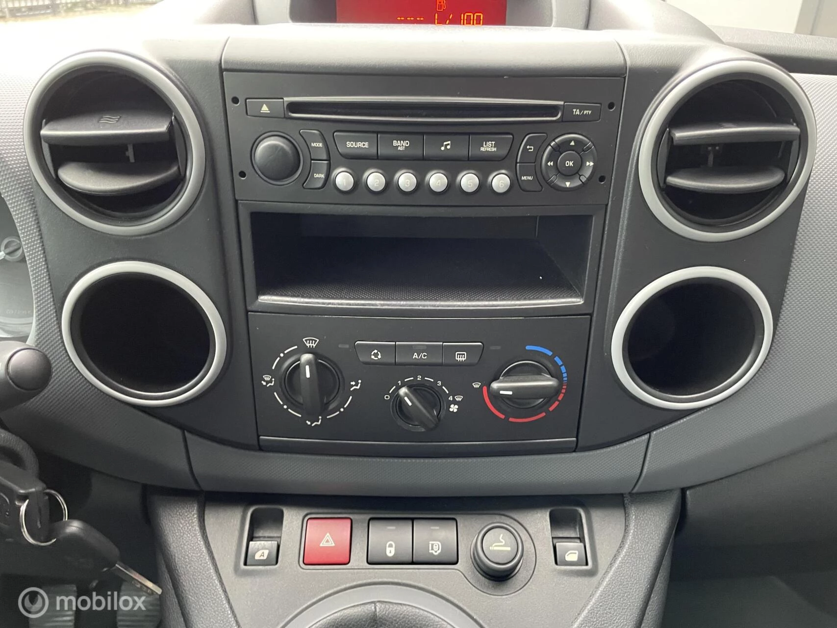 Hoofdafbeelding Peugeot Partner