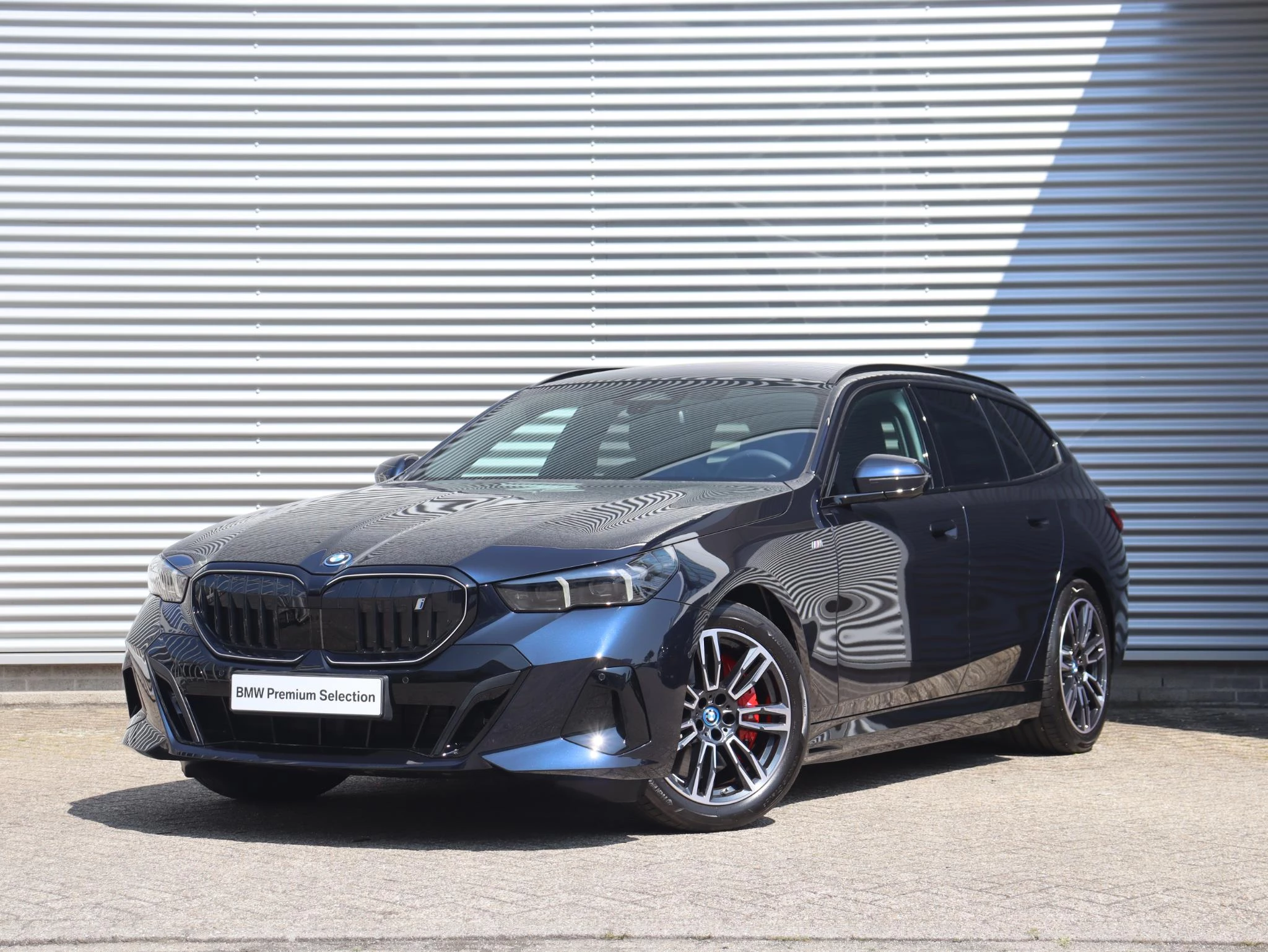 Hoofdafbeelding BMW i5