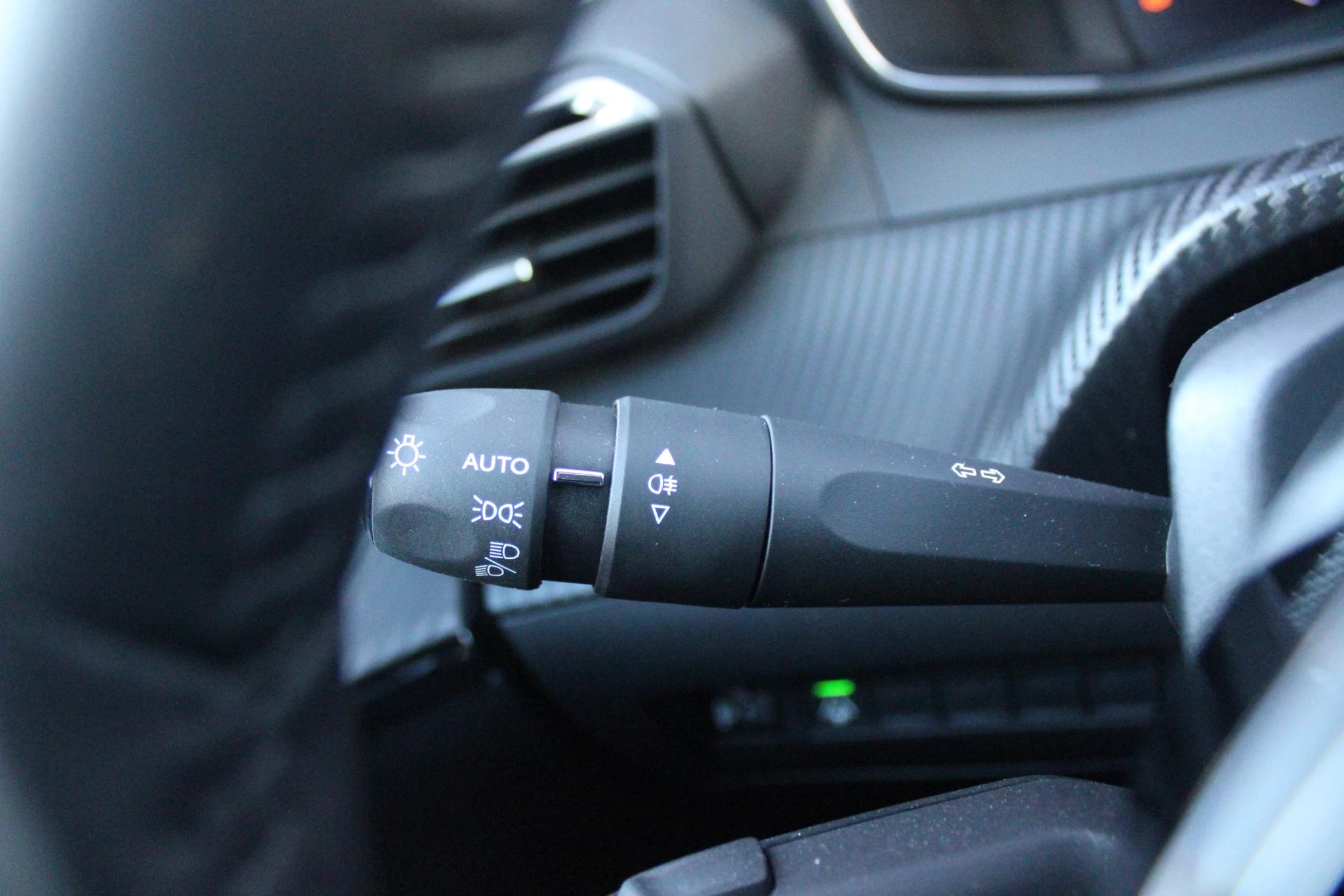 Hoofdafbeelding Peugeot e-208