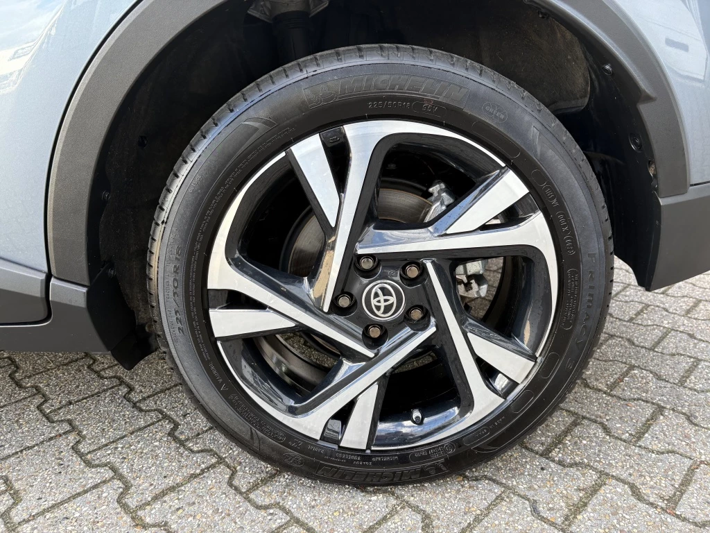 Hoofdafbeelding Toyota C-HR