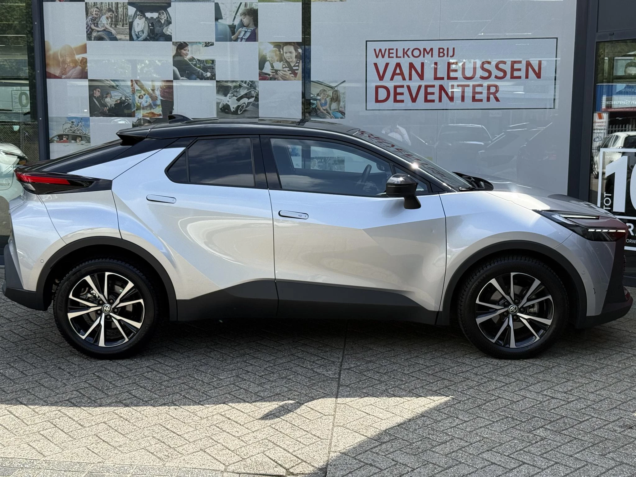 Hoofdafbeelding Toyota C-HR