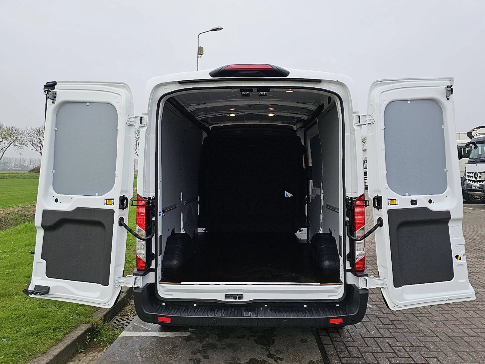 Hoofdafbeelding Ford E-Transit