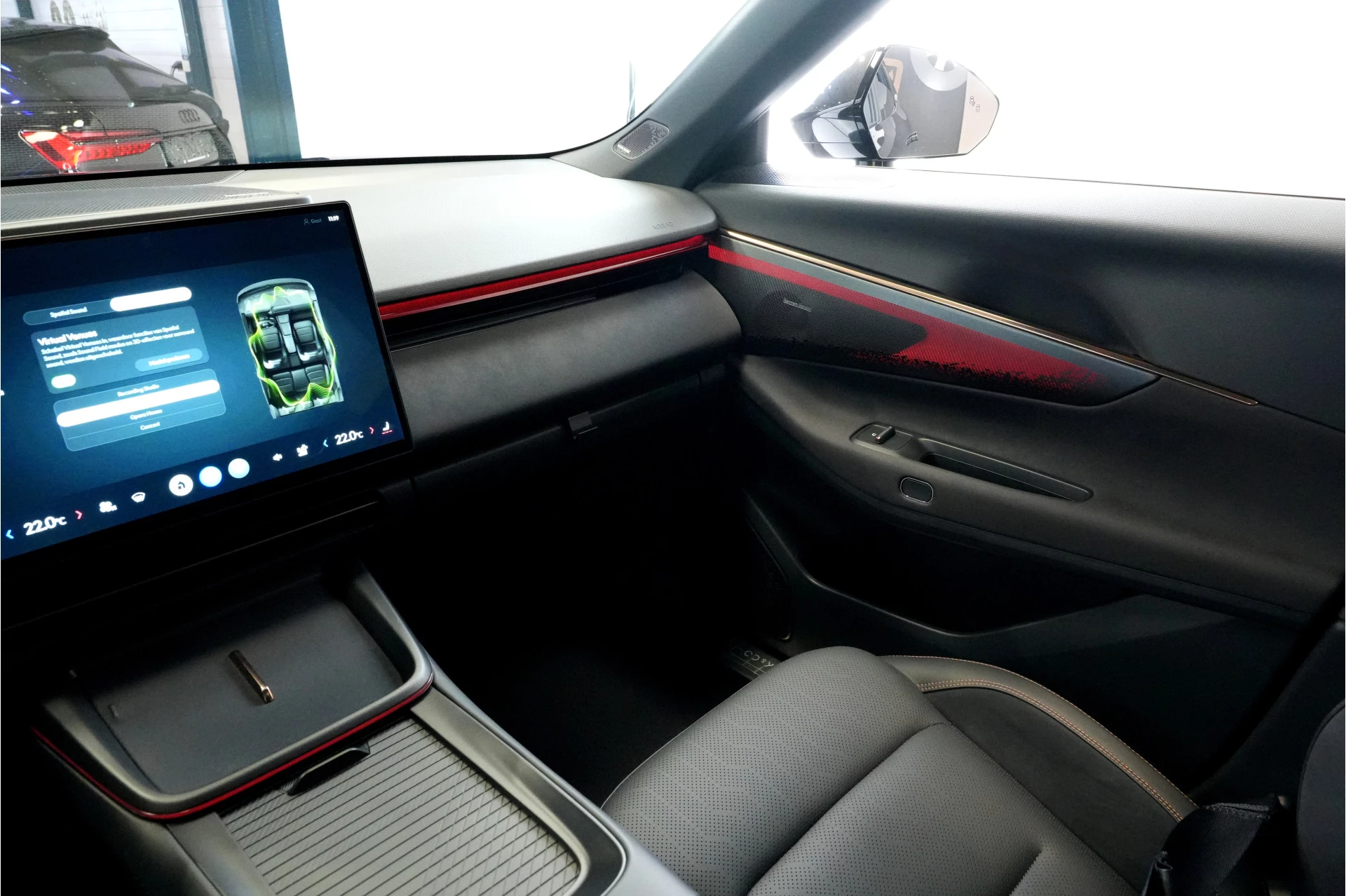 Hoofdafbeelding Lynk & Co 08