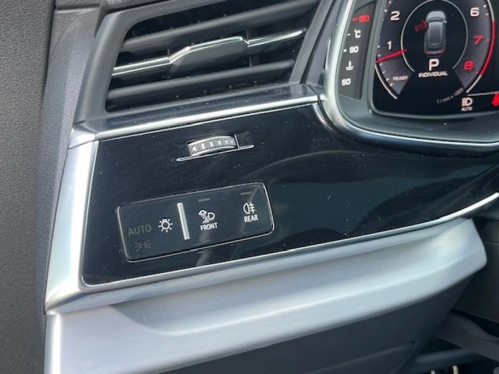 Hoofdafbeelding Audi Q8