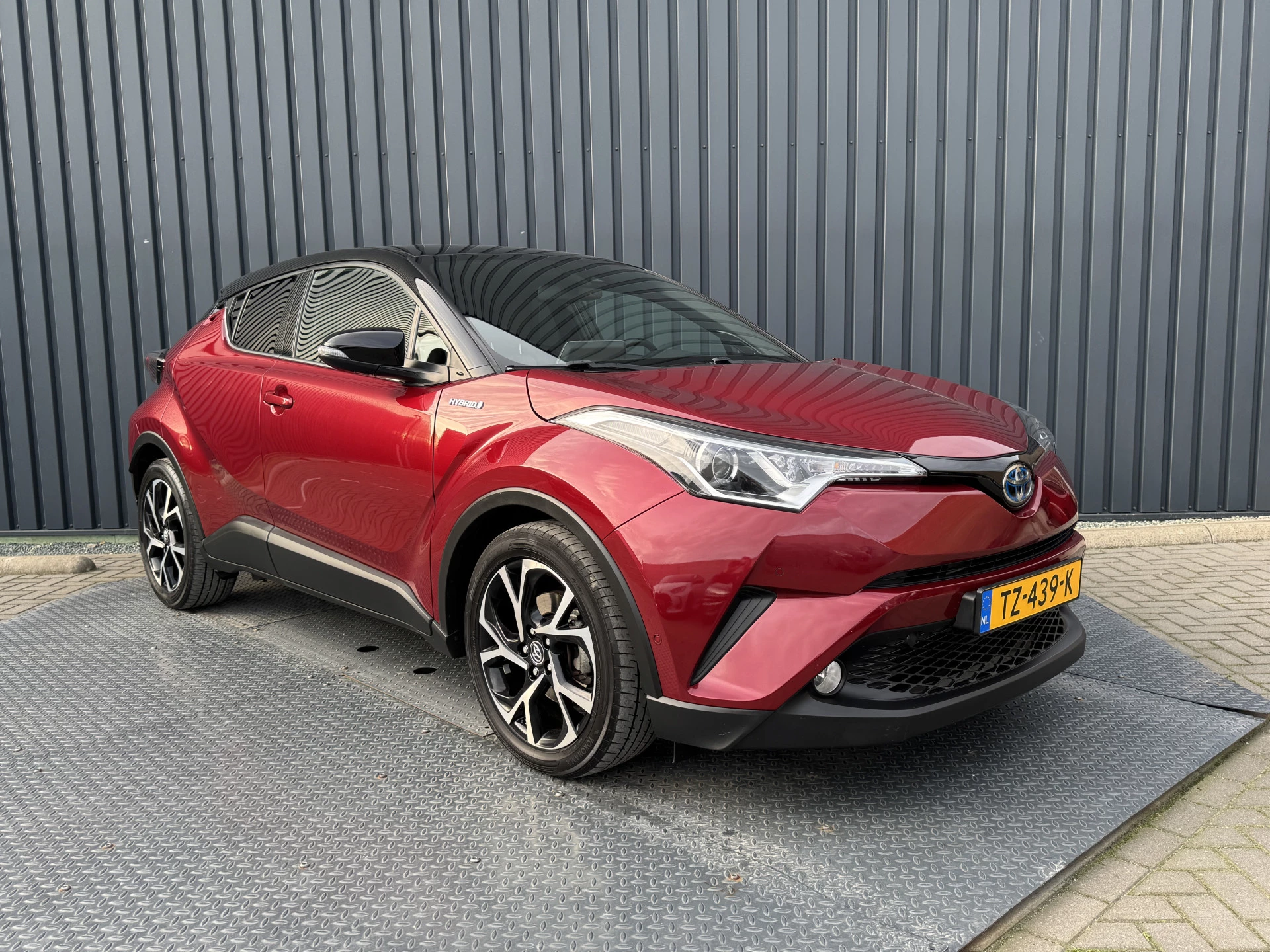 Hoofdafbeelding Toyota C-HR