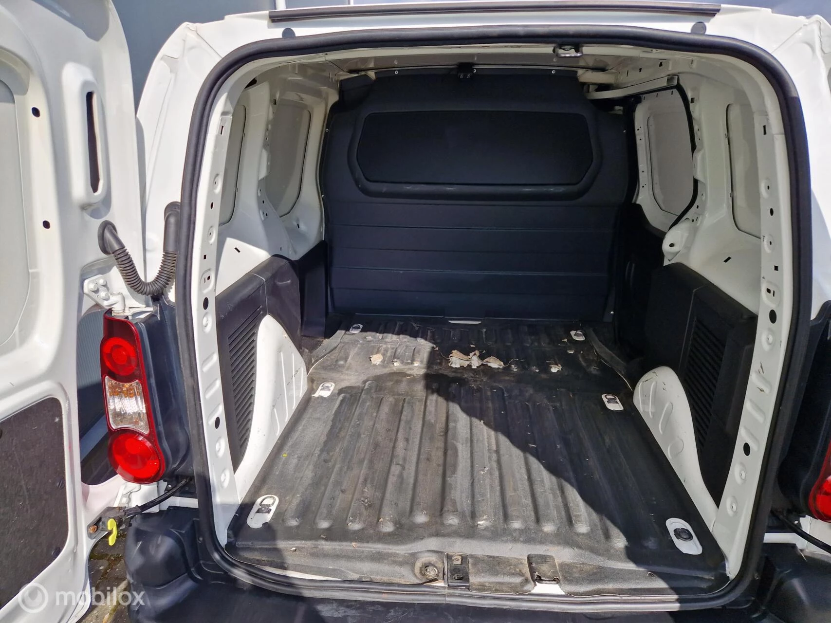 Hoofdafbeelding Peugeot Partner