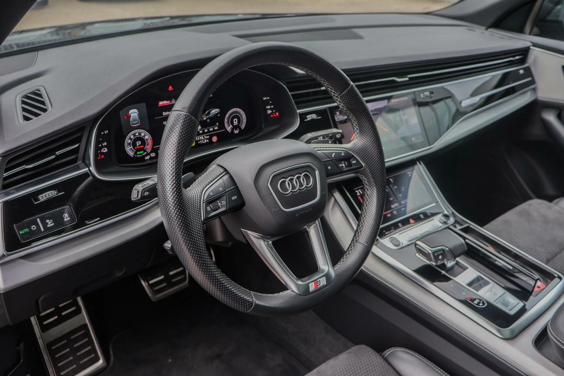 Hoofdafbeelding Audi Q8