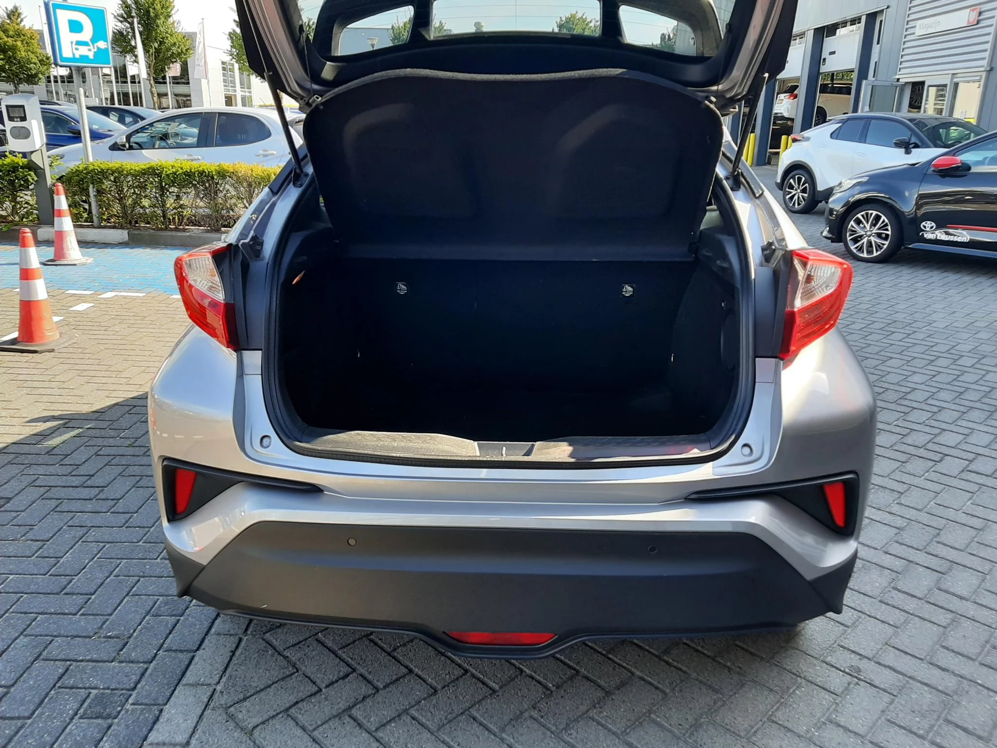Hoofdafbeelding Toyota C-HR