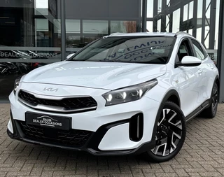 Hoofdafbeelding Kia XCeed Kia XCeed 1.5 T-GDI EXECUTIVELINE 140PK NAVI LMV PDC-CAMERA WINTERPACK