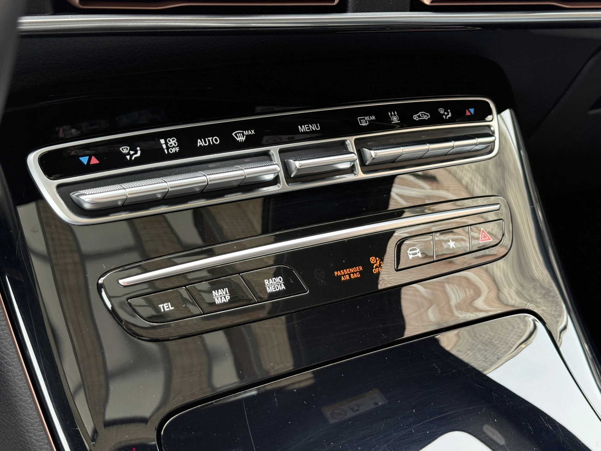 Hoofdafbeelding Mercedes-Benz EQC