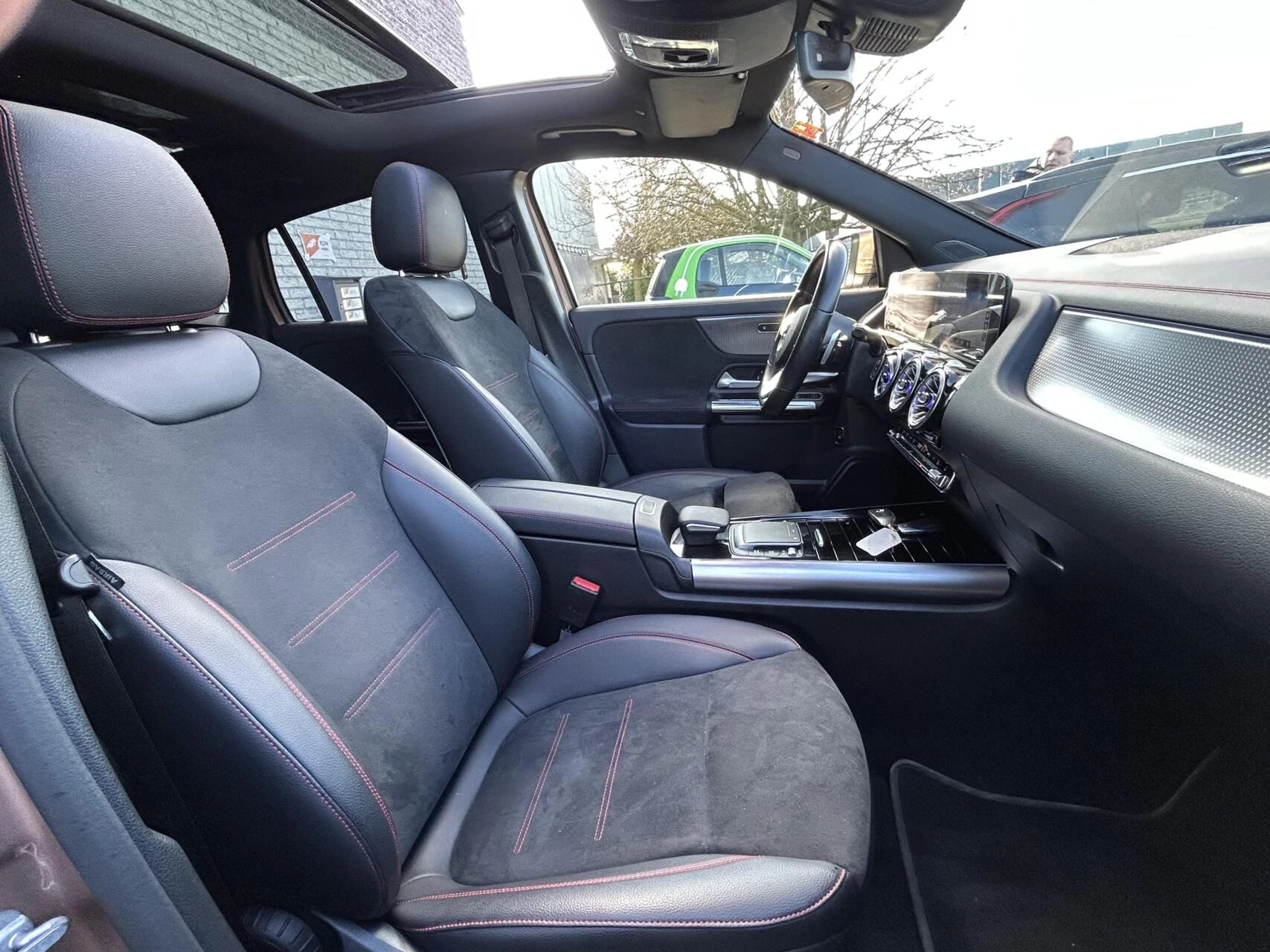 Hoofdafbeelding Mercedes-Benz EQA