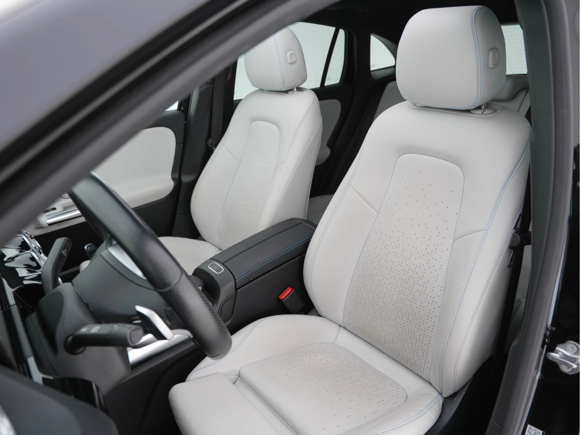 Hoofdafbeelding Mercedes-Benz EQA