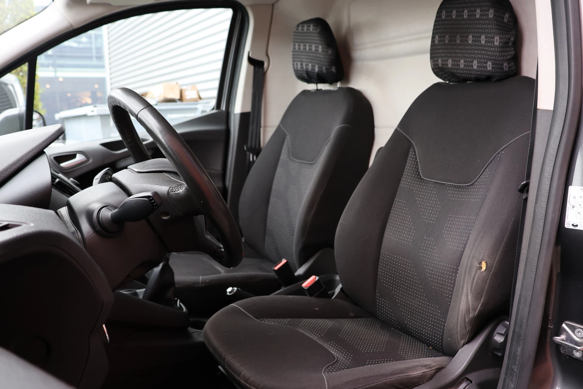 Hoofdafbeelding Ford Transit Courier