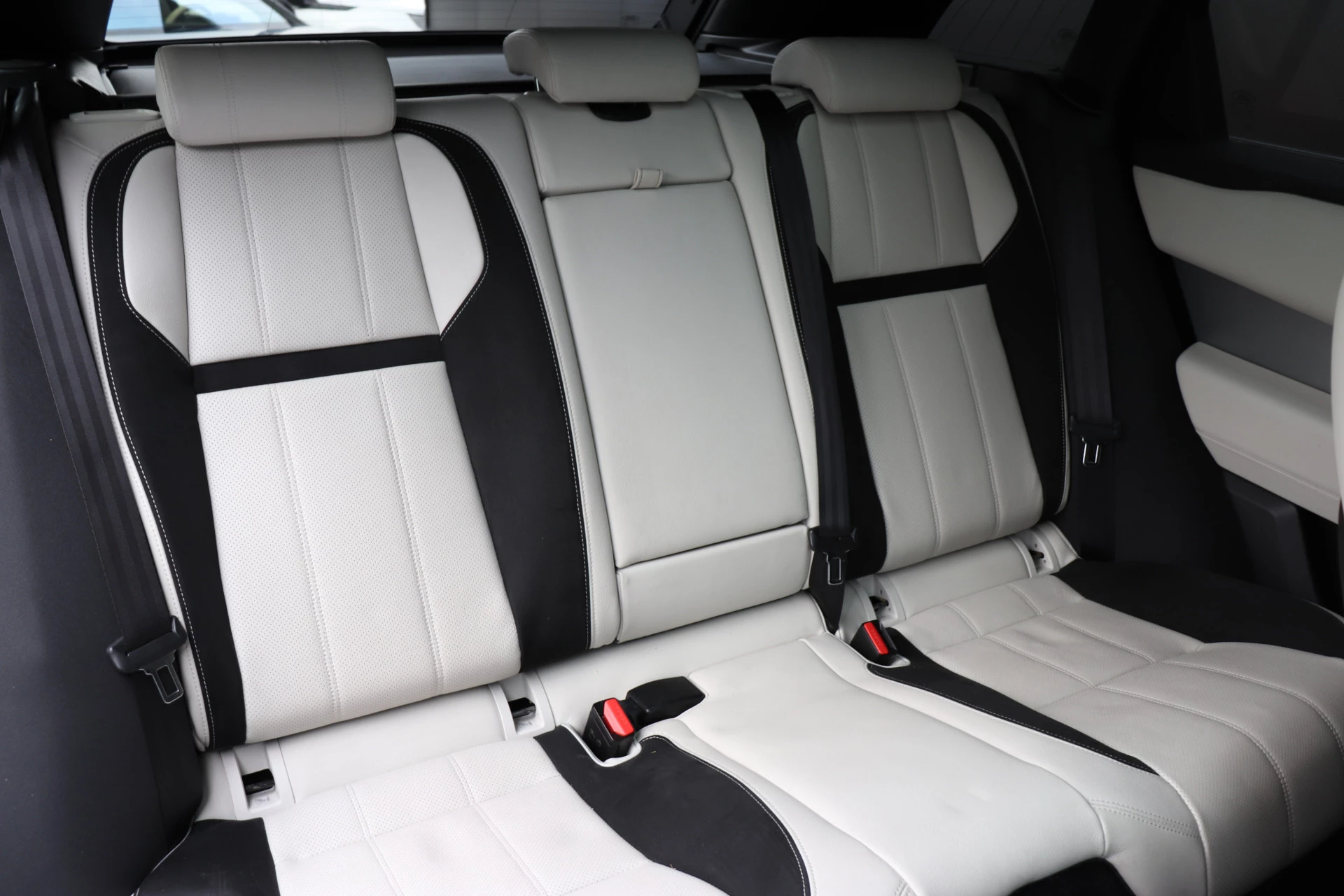 Hoofdafbeelding Land Rover Range Rover Velar