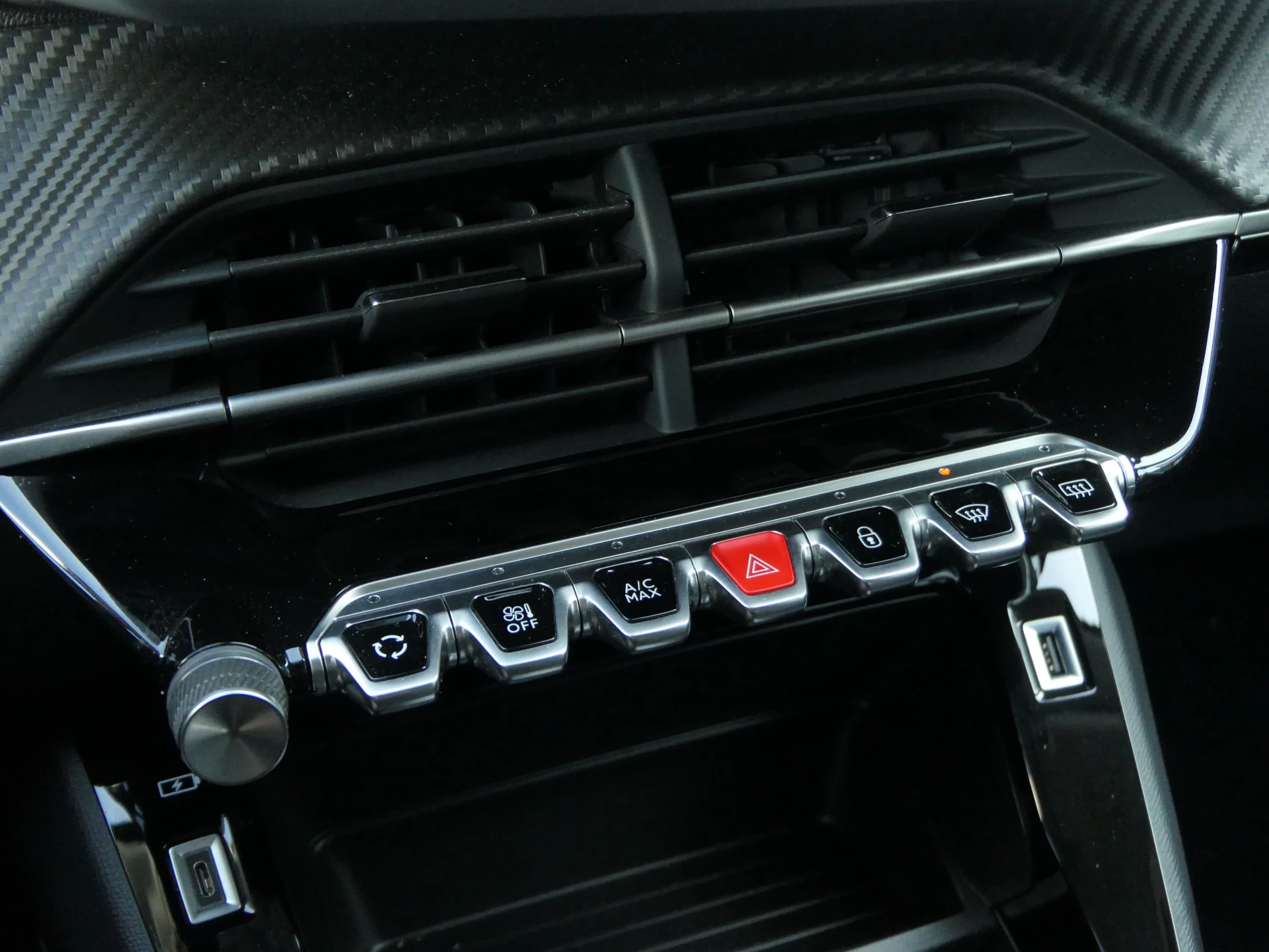 Hoofdafbeelding Peugeot e-208