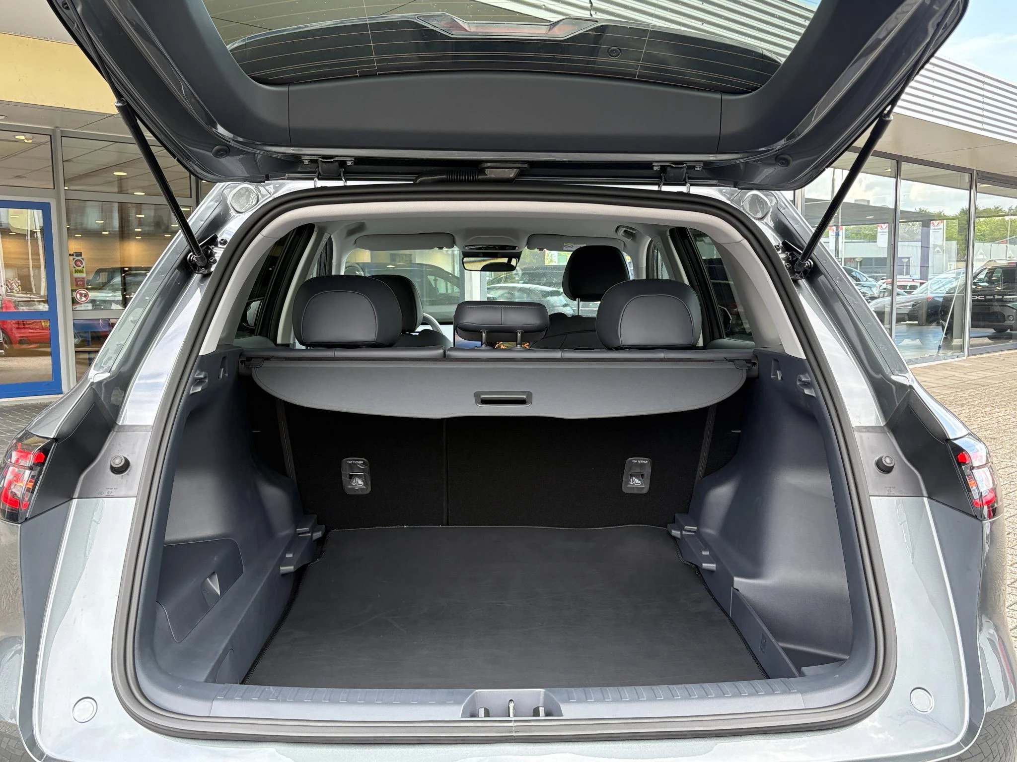 Hoofdafbeelding Geely Starray EM-i