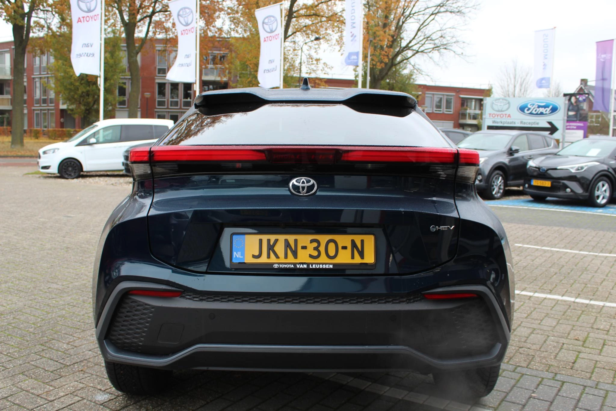 Hoofdafbeelding Toyota C-HR