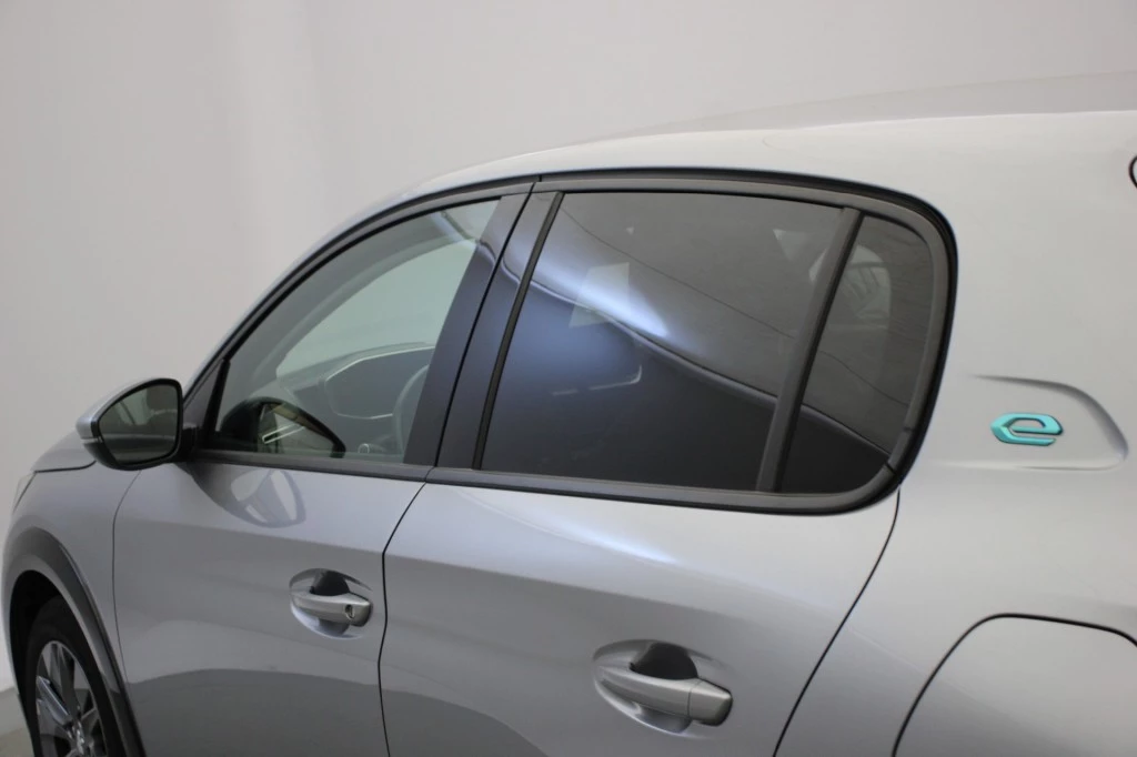 Hoofdafbeelding Peugeot e-208