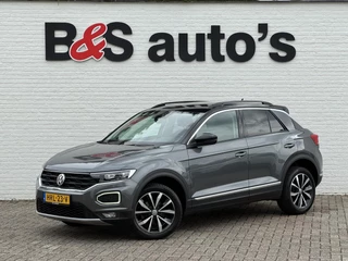Volkswagen T-ROC 1.5 TSI Sport Led Adaptive cruise Climate control Navigatie Pdc voor+achter DAB