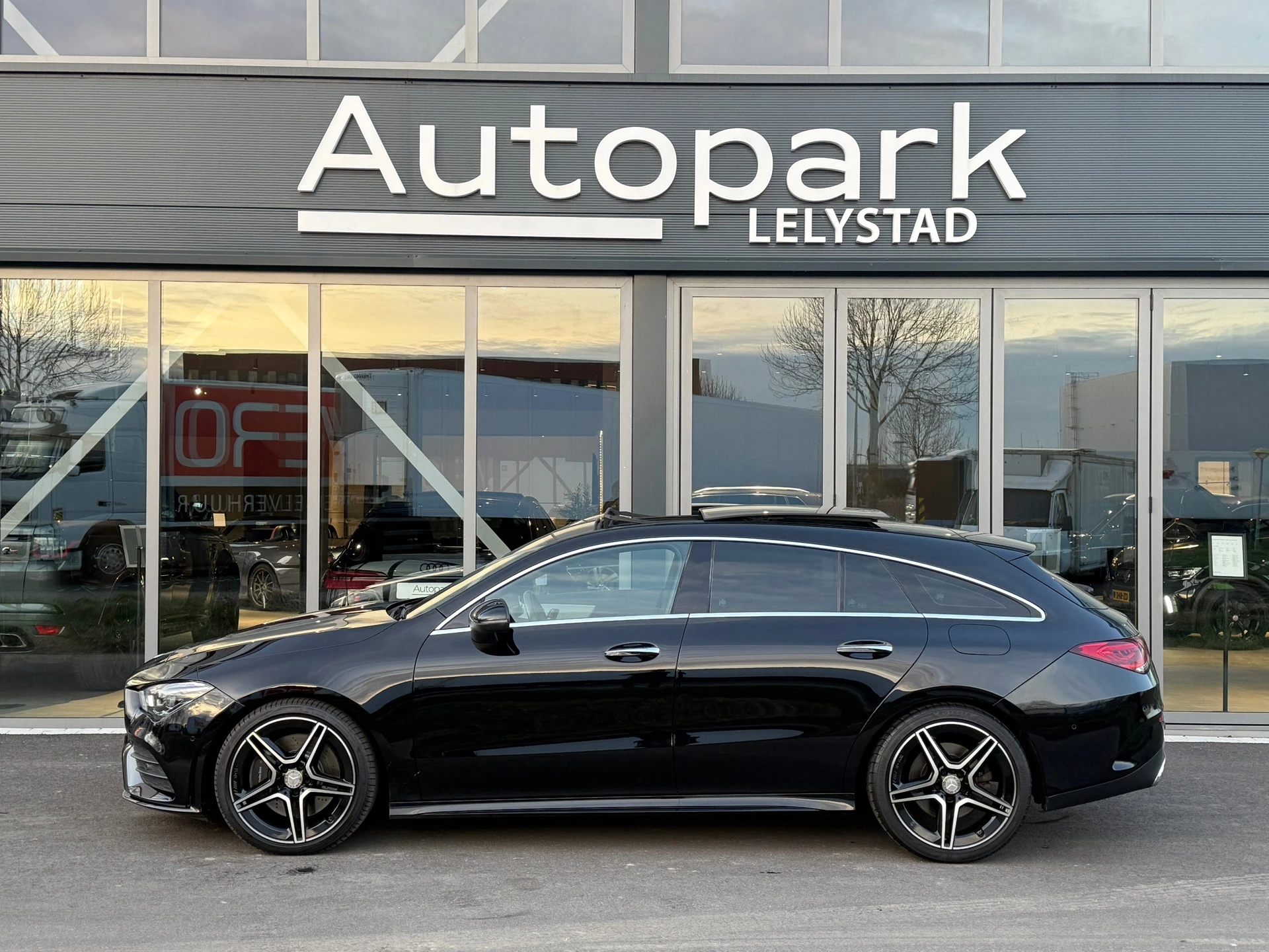 Hoofdafbeelding Mercedes-Benz CLA