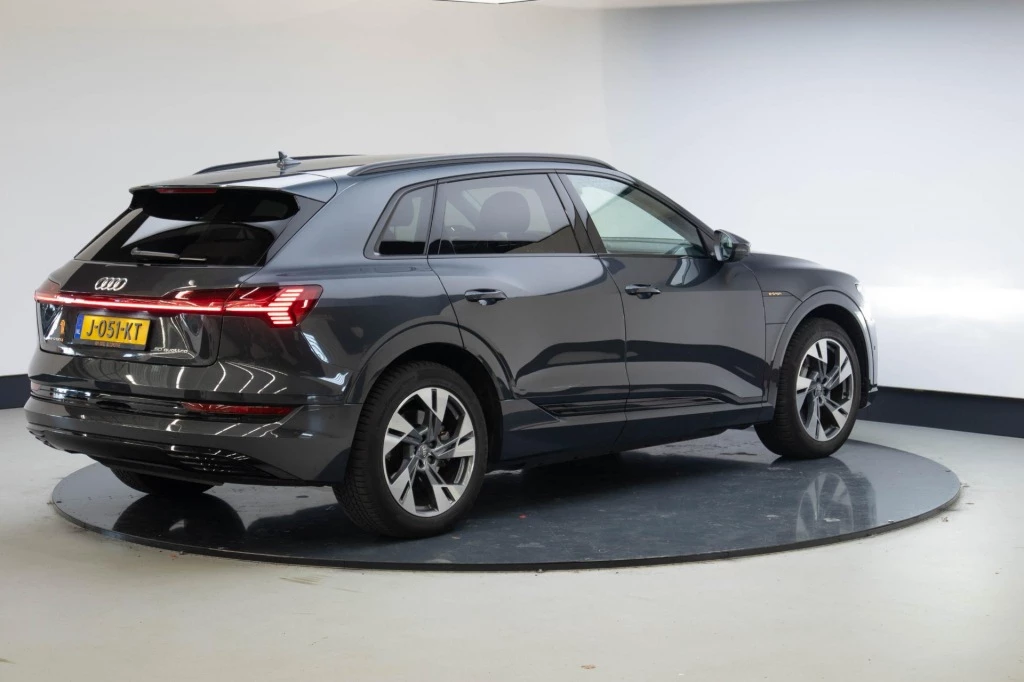 Hoofdafbeelding Audi e-tron